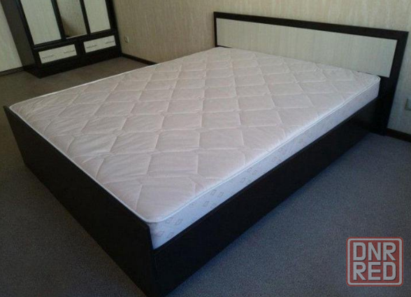 Кровать с матрасом 2 двуспальная Донецк - изображение 1