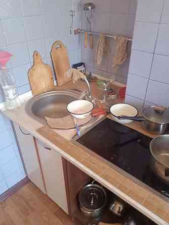 Продам 2х ком. кв-ру на Щетинина 4/9 Донецк