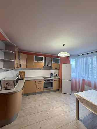 Просторная квартира на долгий срок Мариуполь