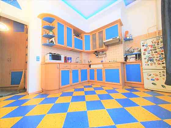 3-х этажный дом, ориентир Пивзавод. 468 м2. Документы готовы, госакт. Донецк