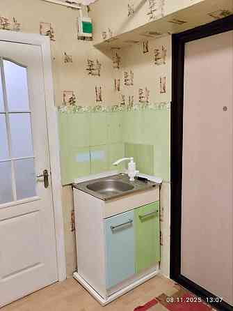 Продаётся 1 комнатная квартира гостиного типа в Приморском районе по проспекту Строителей. Мариуполь