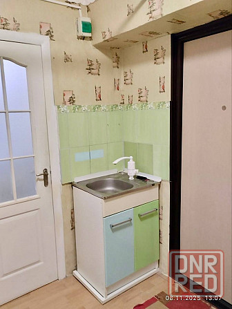 Продаётся 1 комнатная квартира гостиного типа в Приморском районе по проспекту Строителей. Мариуполь - изображение 3