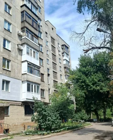 Продам 1к.кв. Кировский р-н. мкр. Текстильщик. Ориентир гимназия 92. ул.Пинтера. Донецк