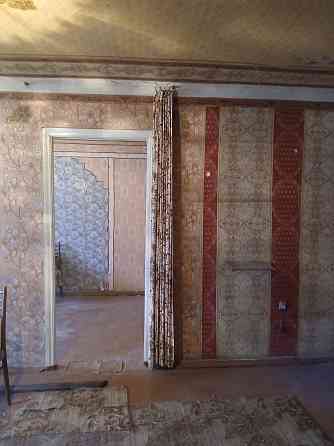 Снижена цена .Продам 2 комнатную кварттиру под ремонт пл. Свободы Донецк