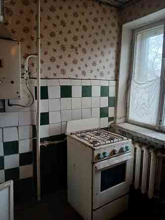 Снижена цена .Продам 2 комнатную кварттиру под ремонт пл. Свободы Донецк