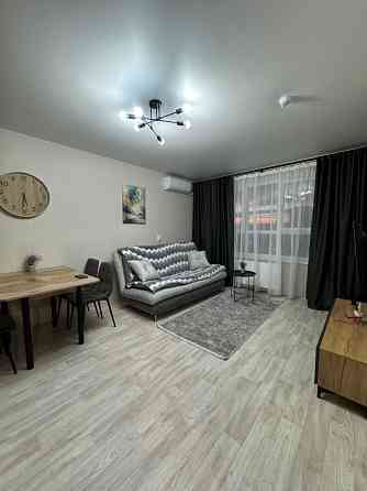 Уютная двухкомнатная квартира с панорамным видом в центре города Мариуполь