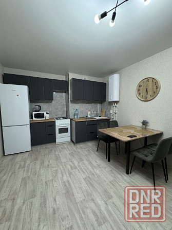 Уютная двухкомнатная квартира с панорамным видом в центре города Мариуполь - изображение 2