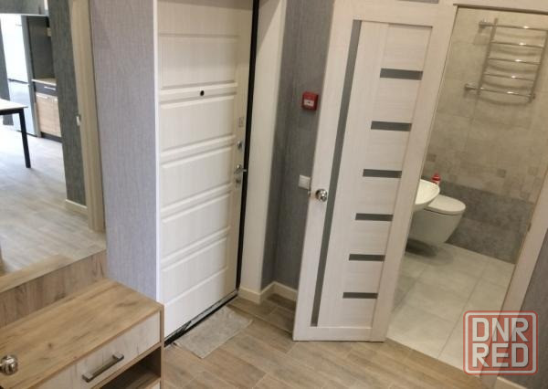 Сдается срочно квартира в Донецке, проспект Комсомольский Сдам даром цена низ рынка Донецк - изображение 1