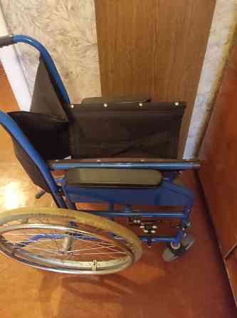 Продам инвалидную коляску и ходунки. Донецк