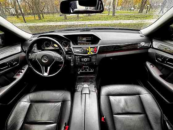 в продаж красивый и в тоже время строгий Mercedes Benz E-Class W212 Донецк