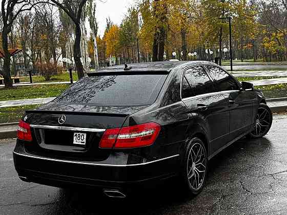 в продаж красивый и в тоже время строгий Mercedes Benz E-Class W212 Донецк