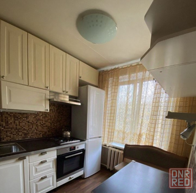 Сдаю двухкомнатную квартиру Киевский район, улица Батищева, ориентир Радиорынок Маяк Донецк - изображение 3