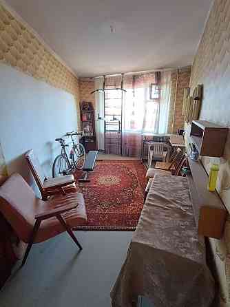 продам просторную 4- комнатную квартиру в центре Текстильщика Донецк