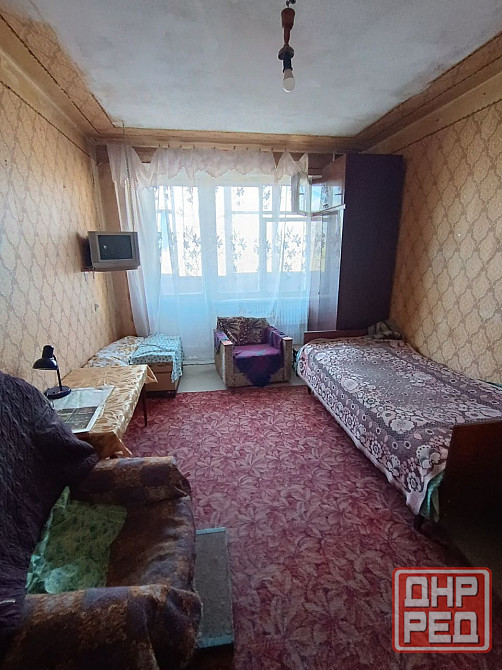 продам просторную 4- комнатную квартиру в центре Текстильщика Донецк - изображение 1