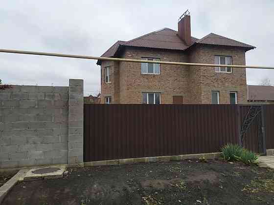 Продам дом в элитном поселке в центре Пролетарского района Донецк