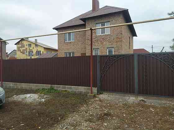 Продам дом в элитном поселке в центре Пролетарского района Донецк