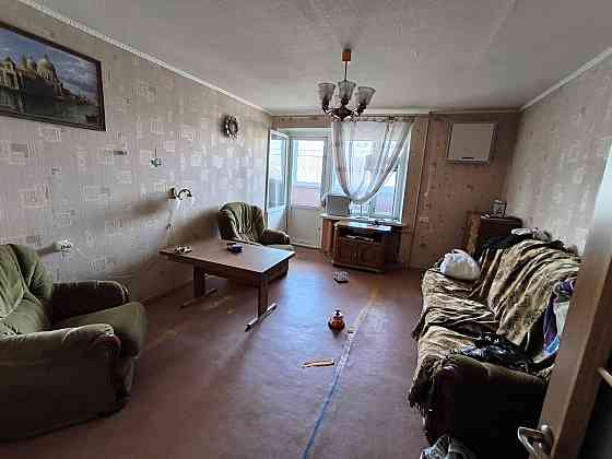 Продам 3-х комнатную квартиру Зугрэс