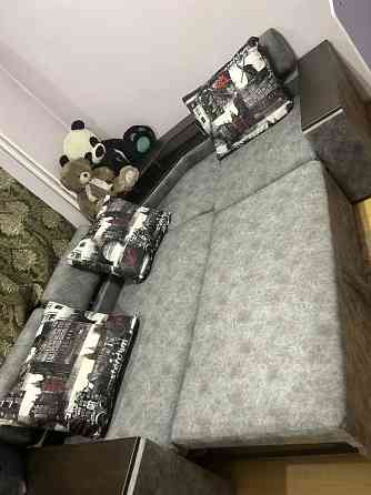 Продам диван раскладной в хорошем состоянии, с подушками и местами для хранения. Калининский р-н. + Донецк