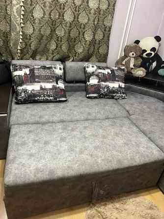 Продам диван раскладной в хорошем состоянии, с подушками и местами для хранения. Калининский р-н. + Донецк