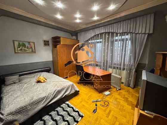 Exclusive! Продажа-3-х Этажного Дома в Центре Калининского Района! Документы готовы ! Донецк