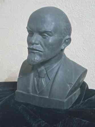 Бюст в.и.ленина , времён ссср Донецк