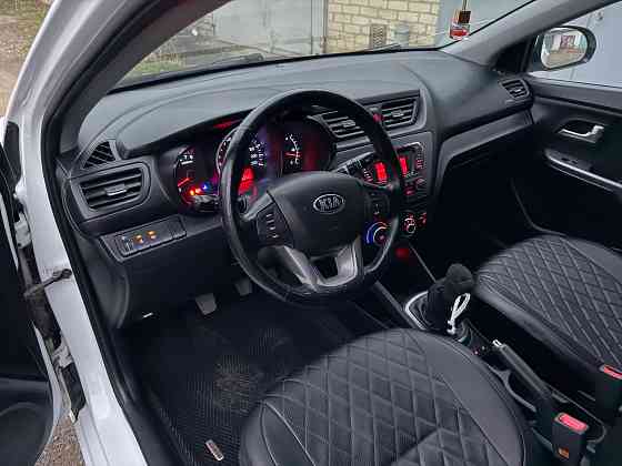 Продам Kia Rio Зугрэс