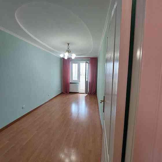 Трехкомнатная квартира в тихом центре на Артема Донецк