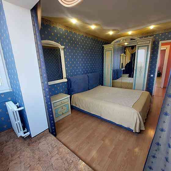 Трехкомнатная квартира в тихом центре на Артема Донецк