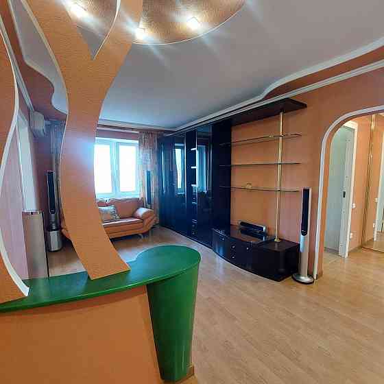 Трехкомнатная квартира в тихом центре на Артема Донецк