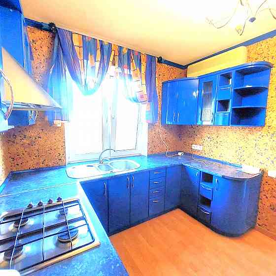 3-х комн. с капитальным ремонтом в центре Донецка. Детский мир/ул. Артема. Донецк