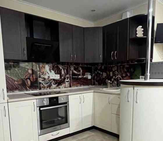 Сдам 2-комнатную квартиру в Ворошиловском районе, площадь Ленина. Донецк