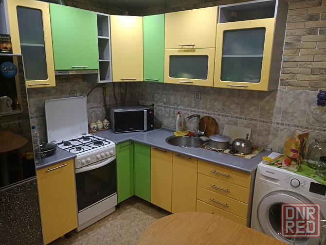 Универмаг " Донбасс", 2к. кв-ра, евроремонт, 3/4, ул. Куйбышева Донецк - изображение 1