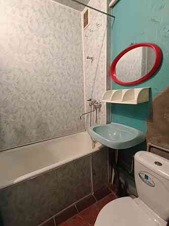 Продается двухкомнатная квартира на Будапештской (район остановки Гараж/Партизанский п-т) Донецк