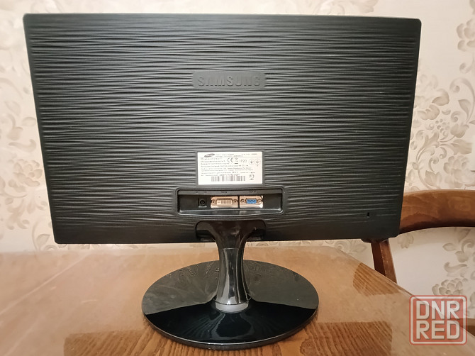 Монитор Samsung (23 дюйма, Full HD) Макеевка - изображение 2