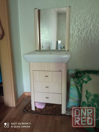 срочно дешево продам комплект мебели для ванной комнаты Макеевка - изображение 1