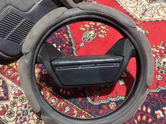 Кресла, дверные карты и оригинальный руль на ваз 2110 Макеевка