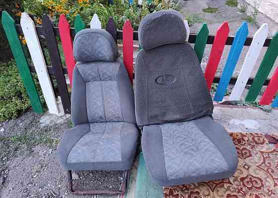 Кресла, дверные карты и оригинальный руль на ваз 2110 Макеевка