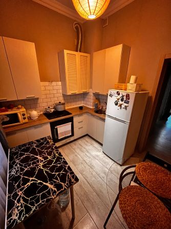 Продажа 2-х комнатной квартиры в центре Донецка по улице Постышева (Городской загс) Донецк