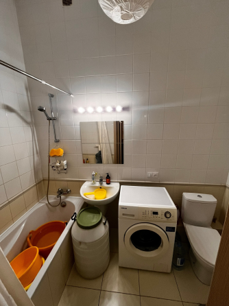 Продажа 2-х комнатной квартиры в центре Донецка по улице Постышева (Городской загс) Донецк