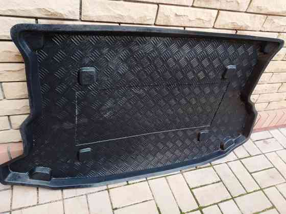 Продам коврик (корыто) в багажник Хундай Туксон( и Фольц Туран). Донецк