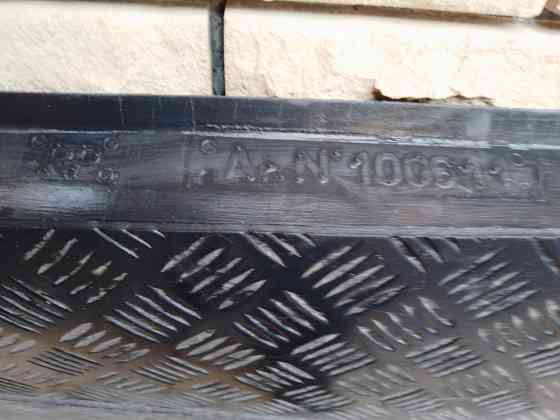 Продам коврик (корыто) в багажник Хундай Туксон( и Фольц Туран). Донецк