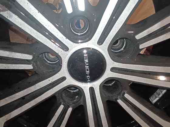 Новый комплект:Зимняя резина+литые диски+датчики давления шин! 0 пробега Донецк