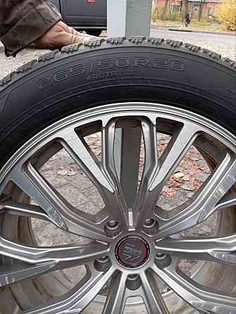 Колеса Nokian Tyres Hakkapeliitta R SUV 265/50 R20, Диски: MOMO Донецк