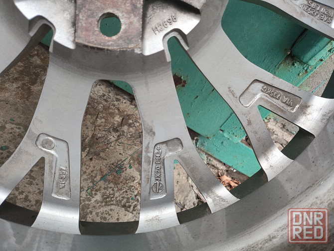 Колеса Nokian Tyres Hakkapeliitta R SUV 265/50 R20, Диски: MOMO Донецк - изображение 8