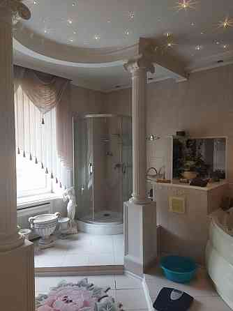 4 комнатная, 212м2, площадь Ленина Донецк