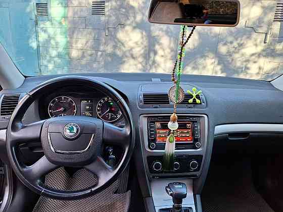 Продам свой автомобиль Skoda Octavia Макеевка