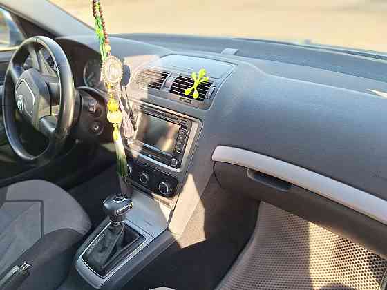 Продам свой автомобиль Skoda Octavia Макеевка