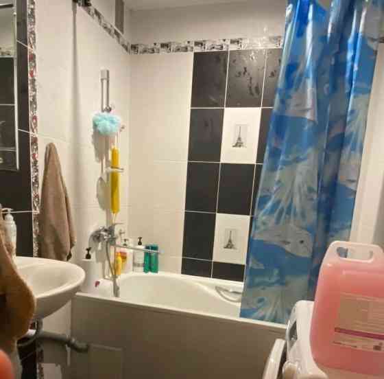 Сдаю двухкомнатную квартиру 57.0 м² этаж 4/10 город Донецк Петровский район Донецк