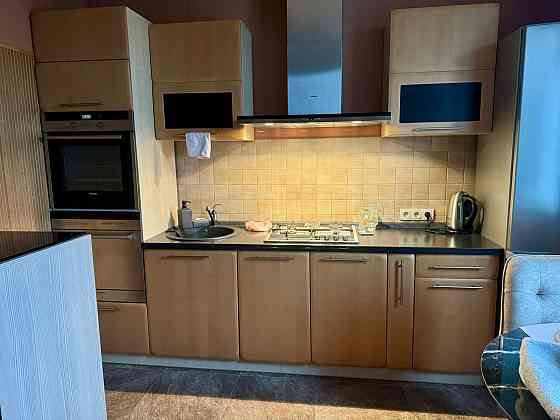 Продам большую квартиру студию Кутузова 21 Донецк