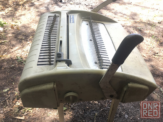 Переплетчик на пластиковую пружину Fellowes bp400, Брошюратор А4, биндер Донецк - изображение 5